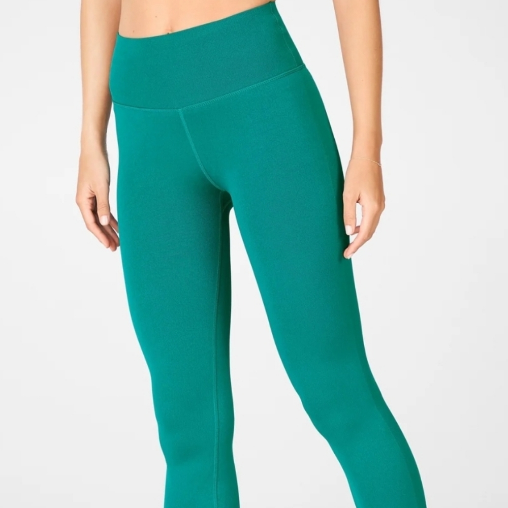 Fabletics High-Waisted Sculpknit Classic Legging NWT